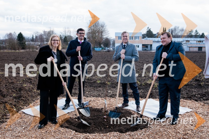 Vlada Republike Slovenije obiskala Kranj