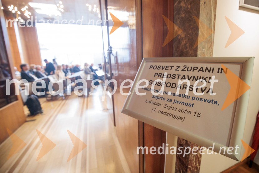 Vlada Republike Slovenije obiskala Kranj