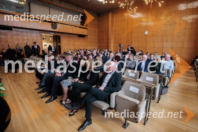 Vlada Republike Slovenije obiskala Kranj