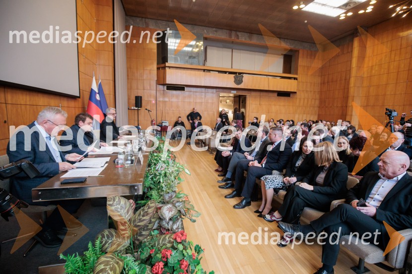 Vlada Republike Slovenije obiskala Kranj