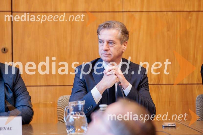 Vlada Republike Slovenije obiskala Kranj