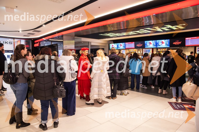 Viharni vrh, premiera filma