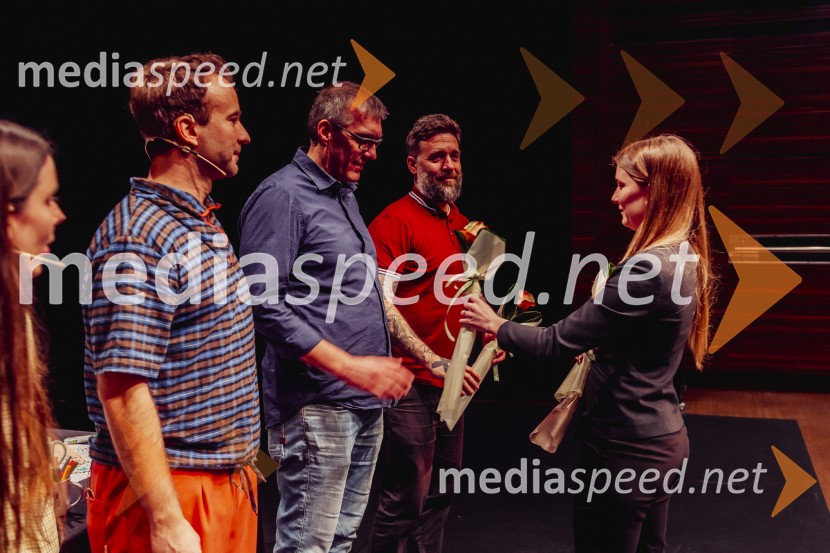 SREČKONSTRIPredstava je res čuden naslov za predstavo