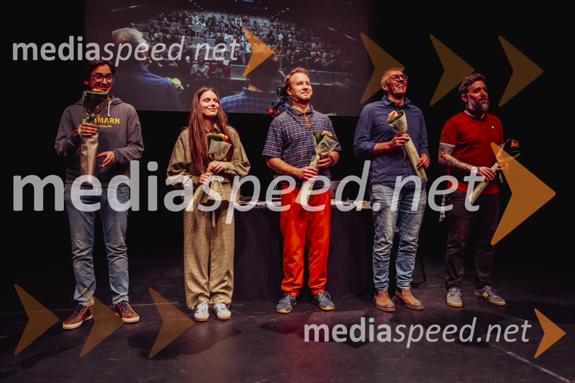 SREČKONSTRIPredstava je res čuden naslov za predstavo