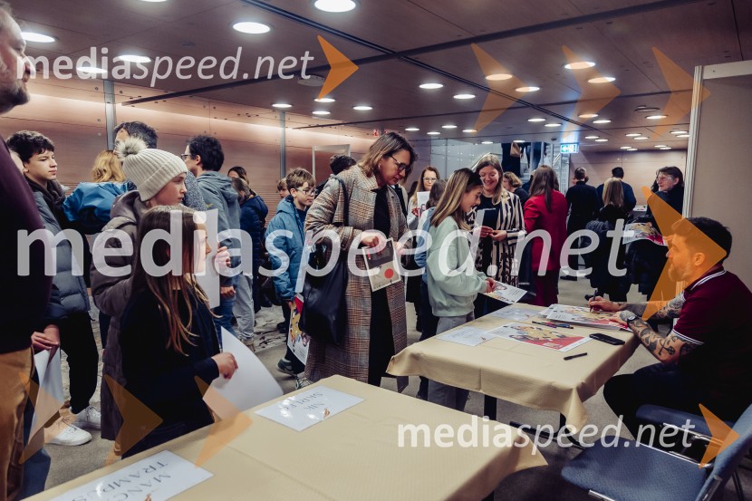 SREČKONSTRIPredstava je res čuden naslov za predstavo