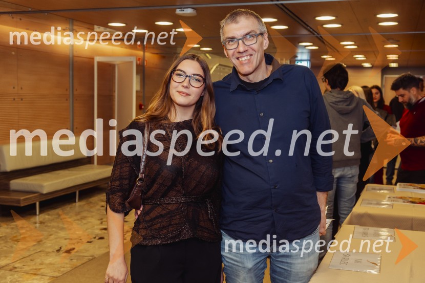 SREČKONSTRIPredstava je res čuden naslov za predstavo