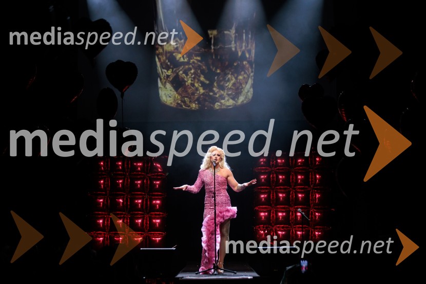 Molly & Jenna, Valentinov drag show, Festivalna dvorana Ljubljana