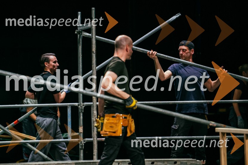 V potu mojega obraza,  krstna uprizoritev koreografskega eseja, SNG Nova Gorica