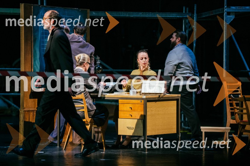 V potu mojega obraza,  krstna uprizoritev koreografskega eseja, SNG Nova Gorica