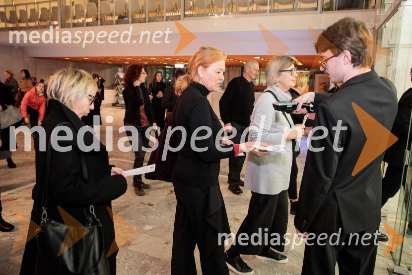 Akram Khan Company, Thikra - noč spominjanja, plesno-gledališko uprizoritev