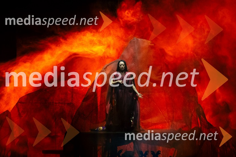 Akram Khan Company, Thikra - noč spominjanja, plesno-gledališko uprizoritev