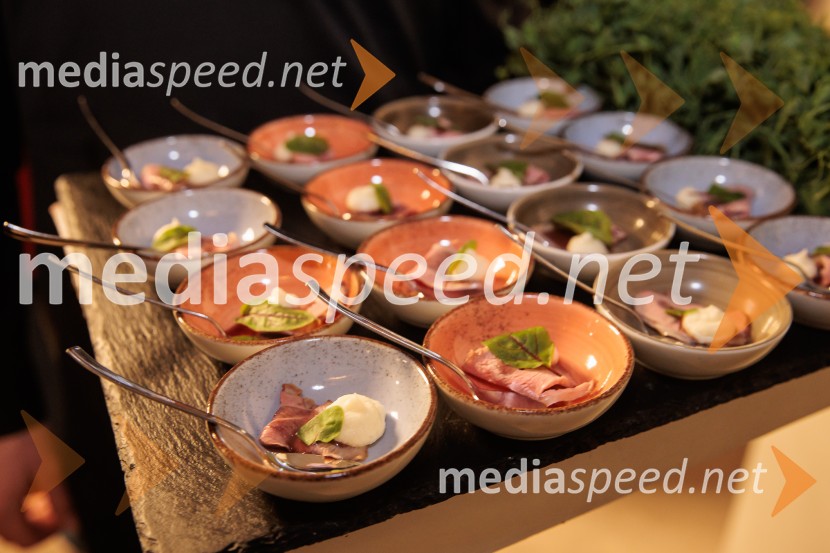 Akram Khan Company, Thikra - noč spominjanja, plesno-gledališko uprizoritev