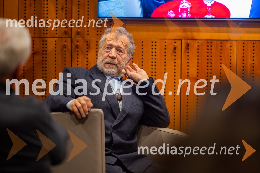 Iskrivo v živo: prof. dr.Bogomil Ferfila in Darja Groznik