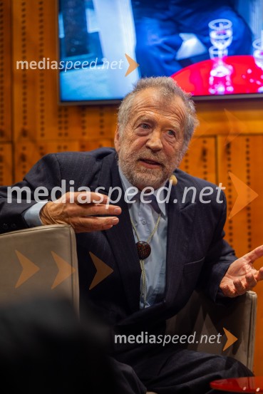 Iskrivo v živo: prof. dr.Bogomil Ferfila in Darja Groznik