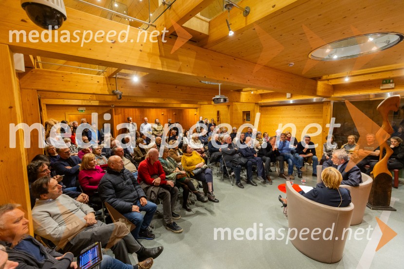 Iskrivo v živo: prof. dr.Bogomil Ferfila in Darja Groznik