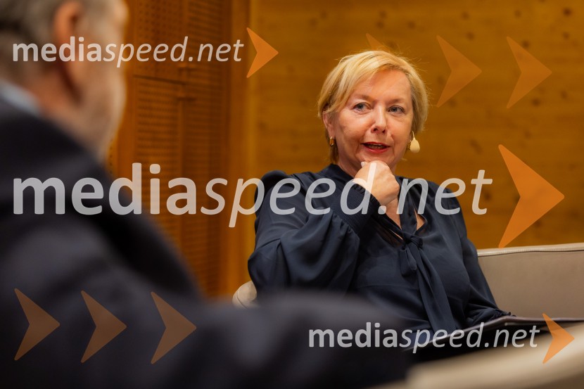 Iskrivo v živo: prof. dr.Bogomil Ferfila in Darja Groznik