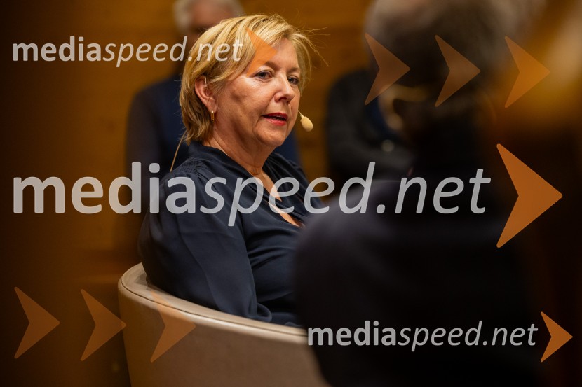 Iskrivo v živo: prof. dr.Bogomil Ferfila in Darja Groznik