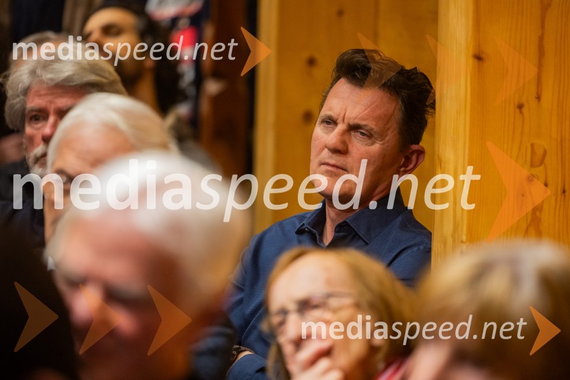 Iskrivo v živo: prof. dr.Bogomil Ferfila in Darja Groznik