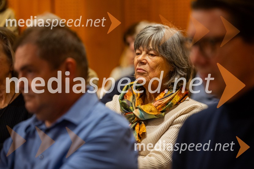 Iskrivo v živo: prof. dr.Bogomil Ferfila in Darja Groznik