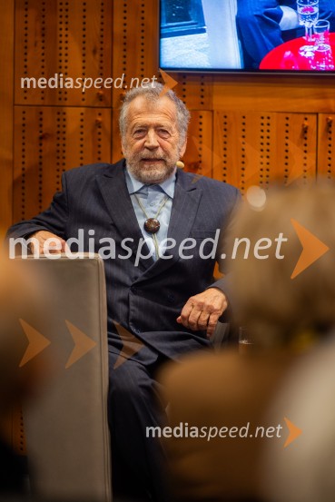 Iskrivo v živo: prof. dr.Bogomil Ferfila in Darja Groznik