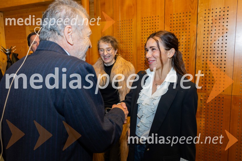 Iskrivo v živo: prof. dr.Bogomil Ferfila in Darja Groznik