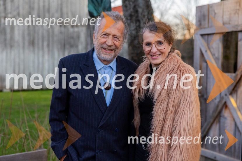 Iskrivo v živo: prof. dr.Bogomil Ferfila in Darja Groznik