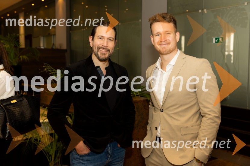 Čaj z razlogom: družinska podjetja med nasledstvom in strateškimi priložnostmi