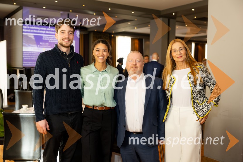 Čaj z razlogom: družinska podjetja med nasledstvom in strateškimi priložnostmi