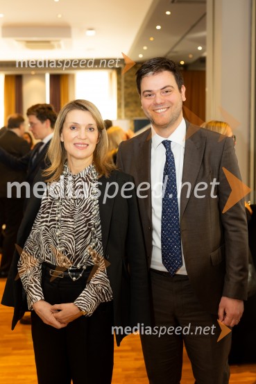 Čaj z razlogom: družinska podjetja med nasledstvom in strateškimi priložnostmi