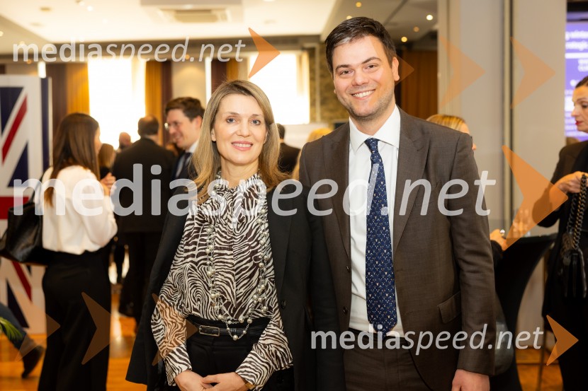 Čaj z razlogom: družinska podjetja med nasledstvom in strateškimi priložnostmi