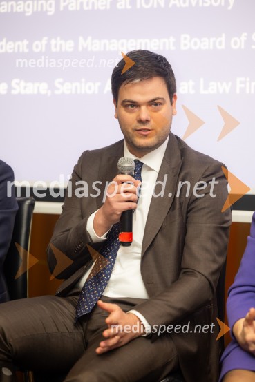 Čaj z razlogom: družinska podjetja med nasledstvom in strateškimi priložnostmi