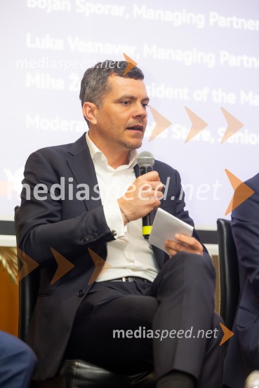 Čaj z razlogom: družinska podjetja med nasledstvom in strateškimi priložnostmi