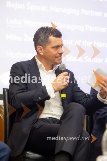 Čaj z razlogom: družinska podjetja med nasledstvom in strateškimi priložnostmi