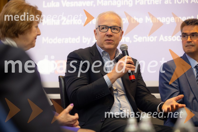 Čaj z razlogom: družinska podjetja med nasledstvom in strateškimi priložnostmi