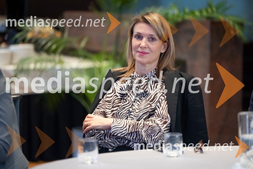 Čaj z razlogom: družinska podjetja med nasledstvom in strateškimi priložnostmi