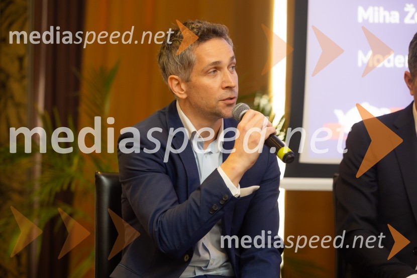 Čaj z razlogom: družinska podjetja med nasledstvom in strateškimi priložnostmi