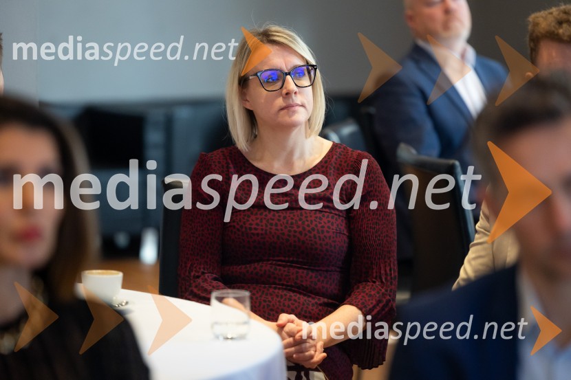 Čaj z razlogom: družinska podjetja med nasledstvom in strateškimi priložnostmi