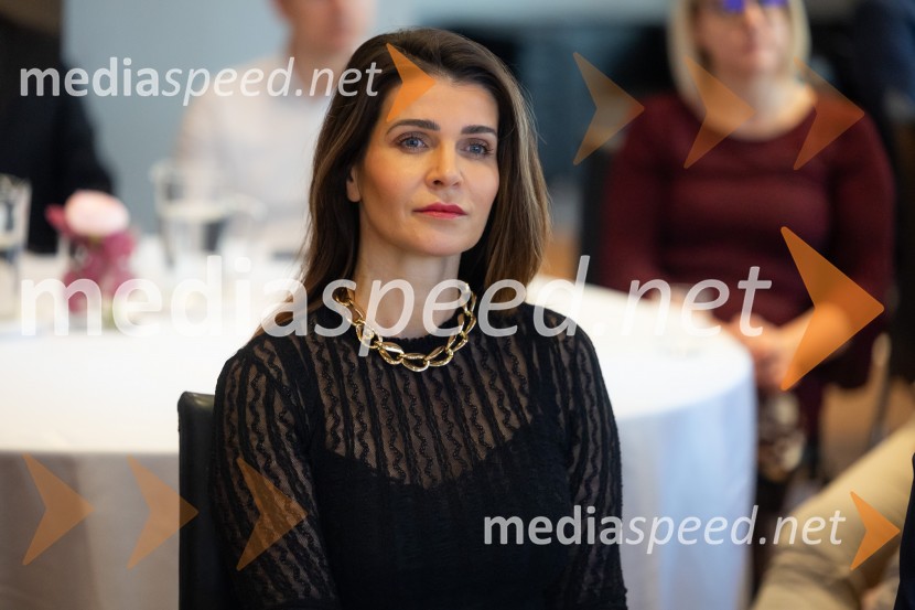 Čaj z razlogom: družinska podjetja med nasledstvom in strateškimi priložnostmi