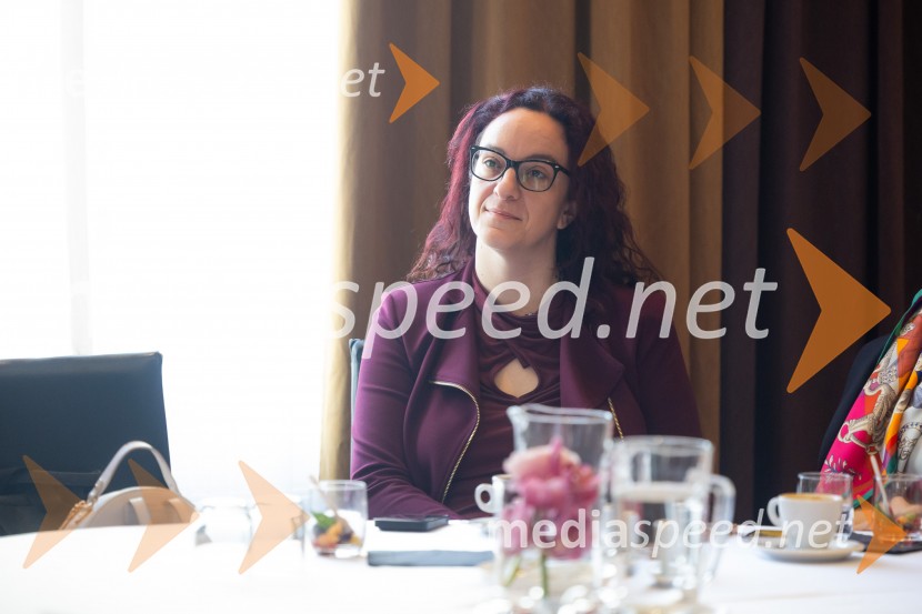 Čaj z razlogom: družinska podjetja med nasledstvom in strateškimi priložnostmi