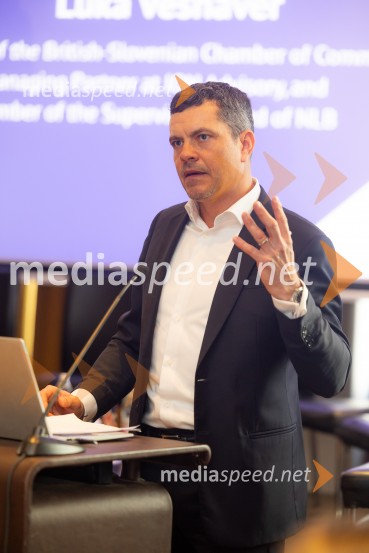 Čaj z razlogom: družinska podjetja med nasledstvom in strateškimi priložnostmi