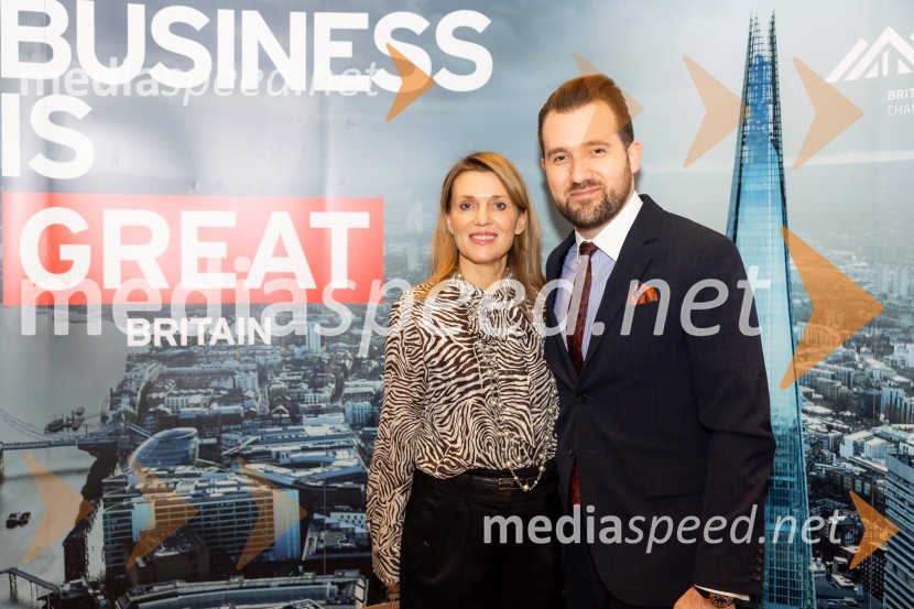 Čaj z razlogom: družinska podjetja med nasledstvom in strateškimi priložnostmi