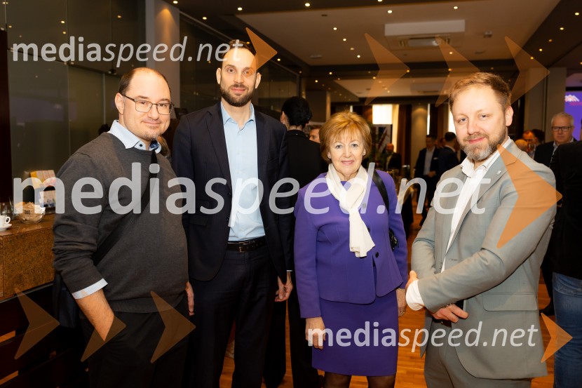 Čaj z razlogom: družinska podjetja med nasledstvom in strateškimi priložnostmi