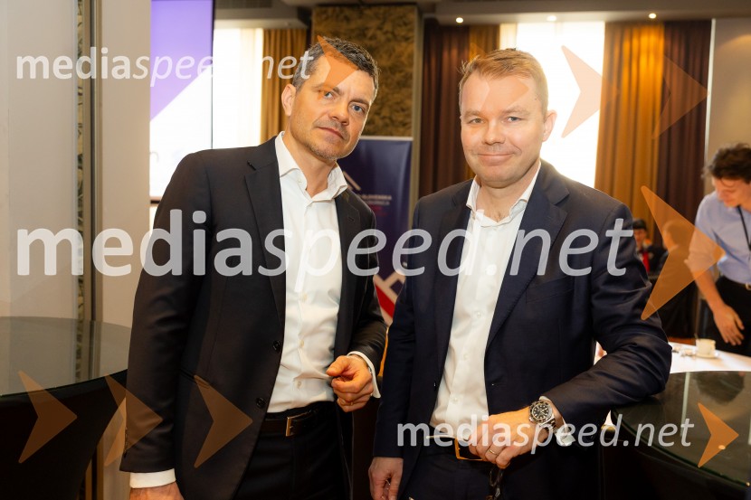 Čaj z razlogom: družinska podjetja med nasledstvom in strateškimi priložnostmi