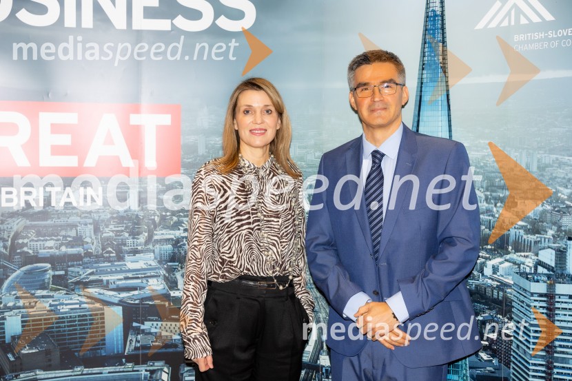 Čaj z razlogom: družinska podjetja med nasledstvom in strateškimi priložnostmi