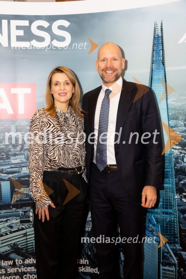 Čaj z razlogom: družinska podjetja med nasledstvom in strateškimi priložnostmi