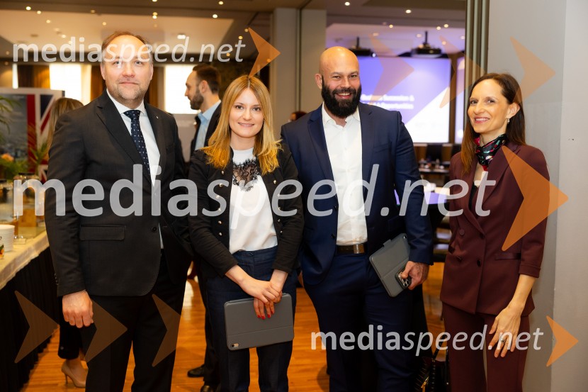 Čaj z razlogom: družinska podjetja med nasledstvom in strateškimi priložnostmi