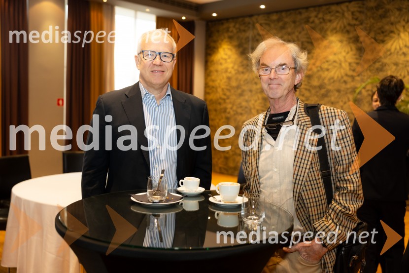 Čaj z razlogom: družinska podjetja med nasledstvom in strateškimi priložnostmi