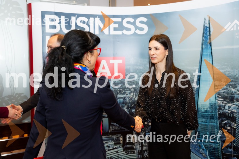 Čaj z razlogom: družinska podjetja med nasledstvom in strateškimi priložnostmi