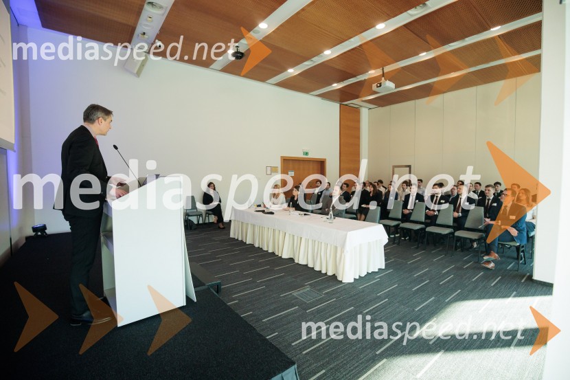 Lokalno finale tekmovanja CFA Research Challenge 2025/2026