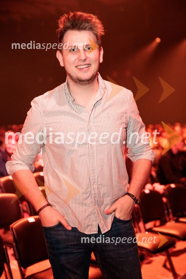 Na žaru z Ladom Bizovičarjem, Modrijani